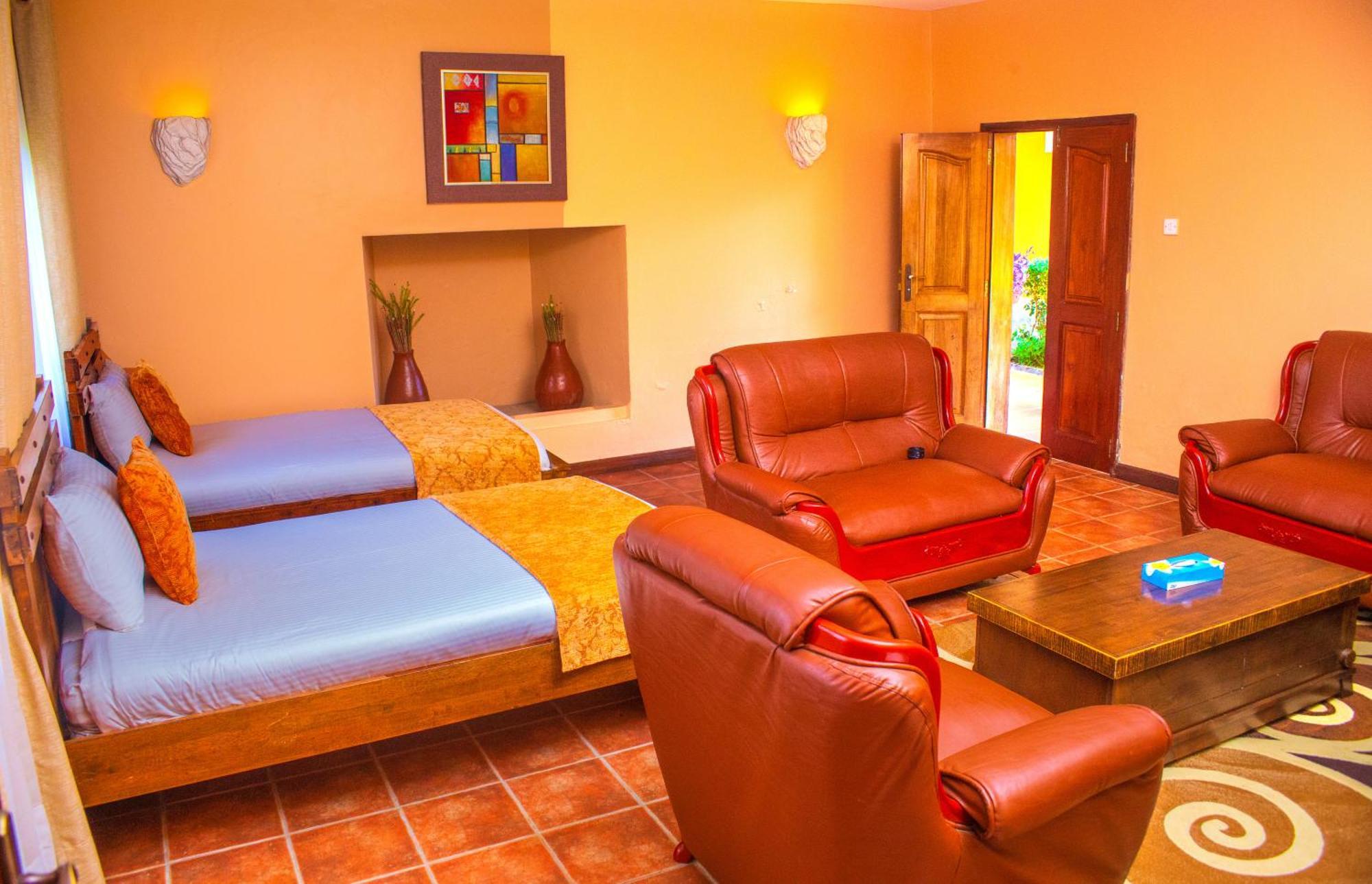 Mountains Of The Moon Hotel Fort Portal Exterior photo