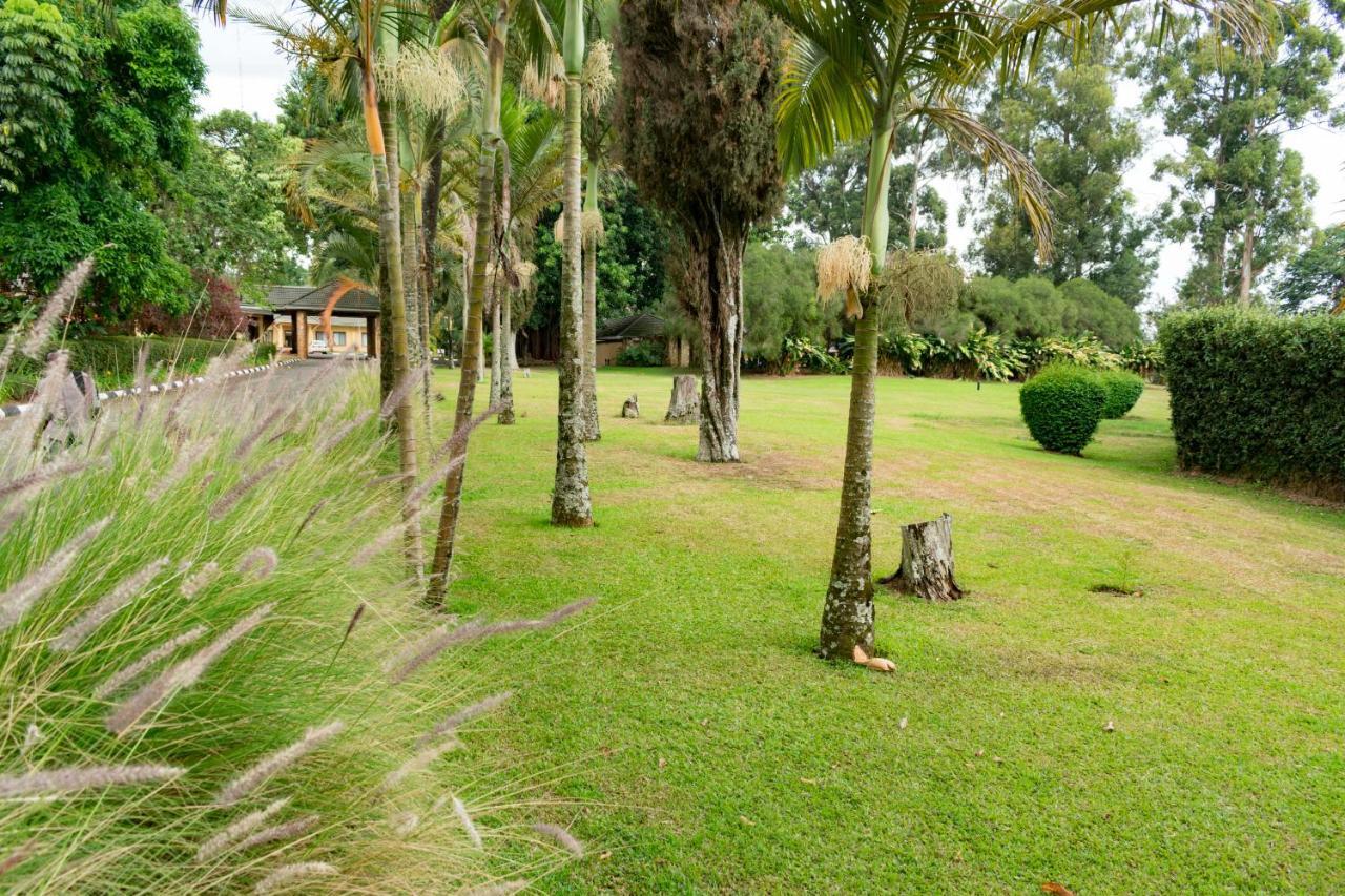 Mountains Of The Moon Hotel Fort Portal Exterior photo