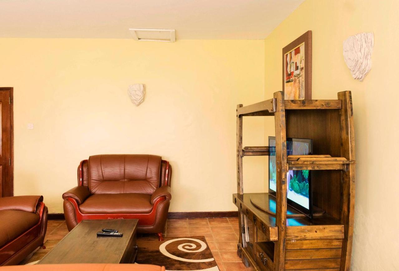 Mountains Of The Moon Hotel Fort Portal Exterior photo