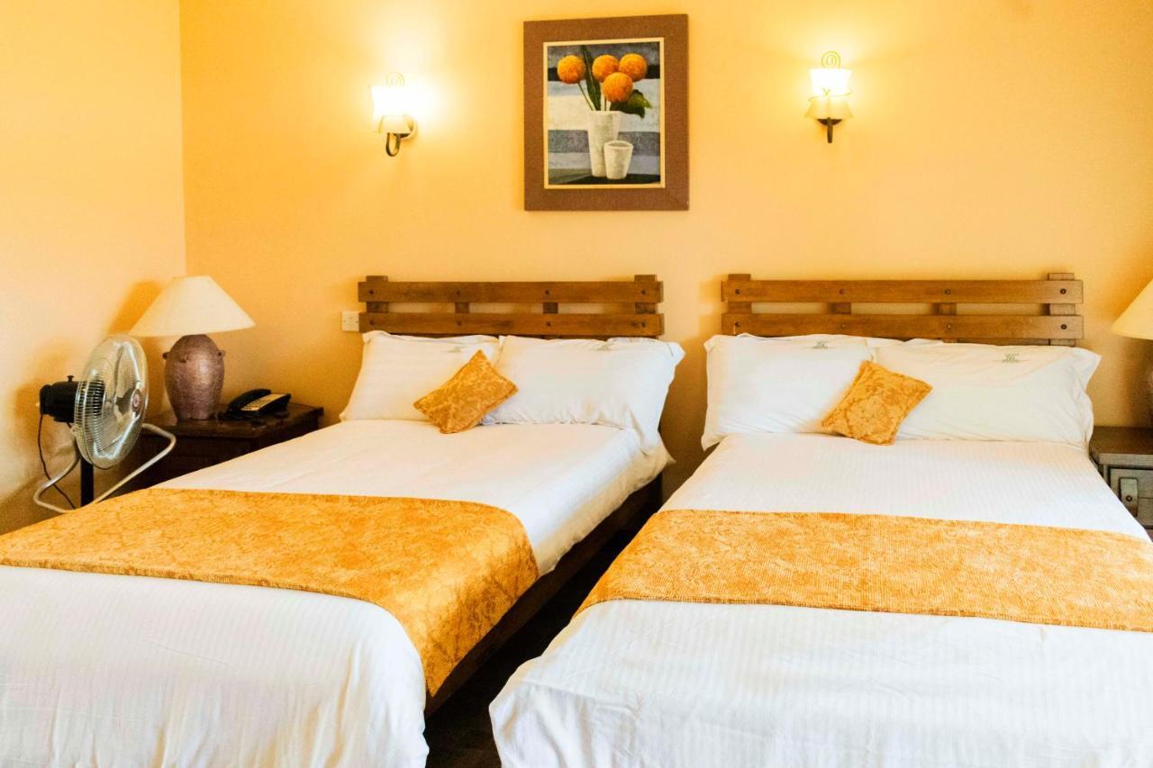 Mountains Of The Moon Hotel Fort Portal Exterior photo