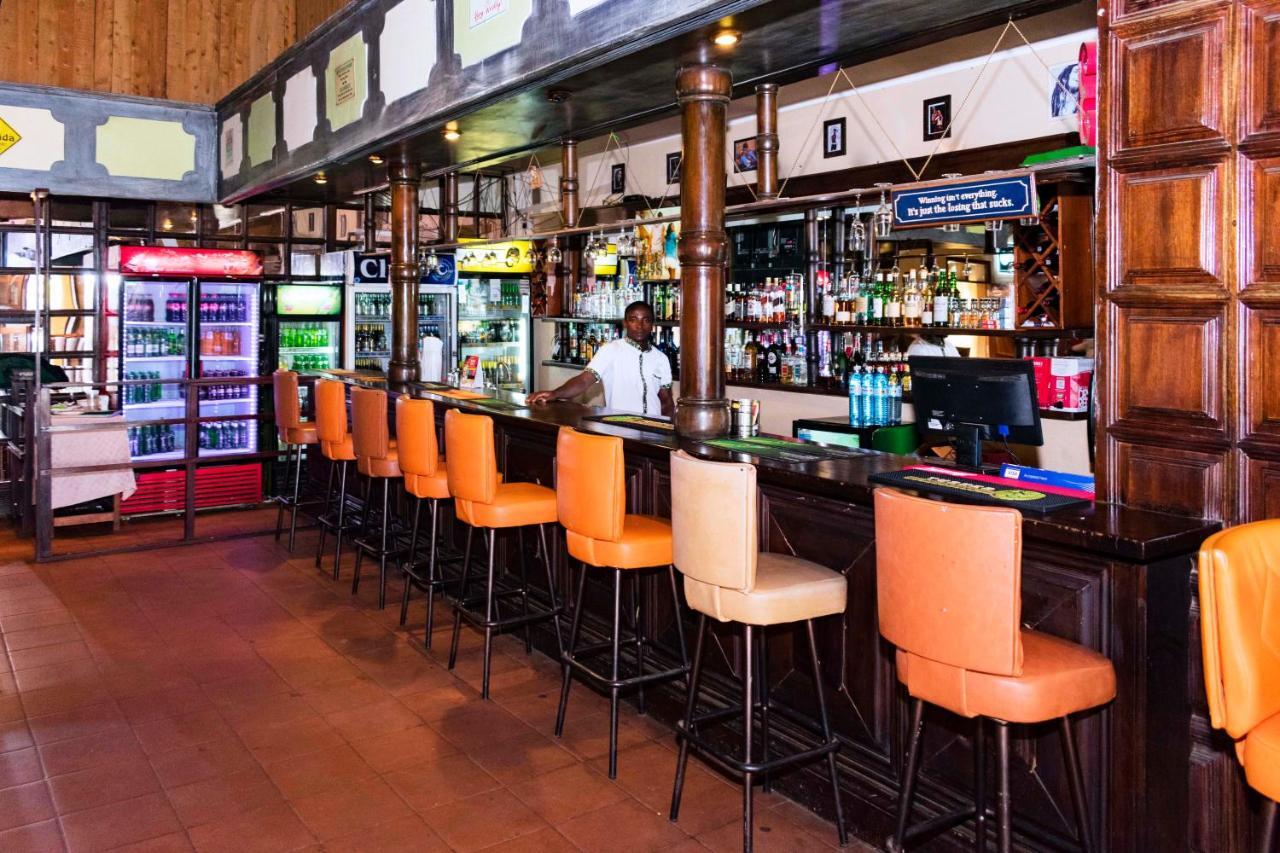 Mountains Of The Moon Hotel Fort Portal Exterior photo